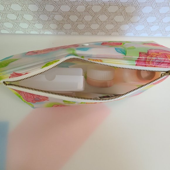 1960's Vintage 'Dior' Style Floral Toiletry Travel Case - NEVER USED - Picture 4 of 9